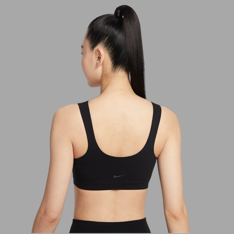 NIKE quick dry yoga topWrinkle - Yoga Daily Fitness recension och pris