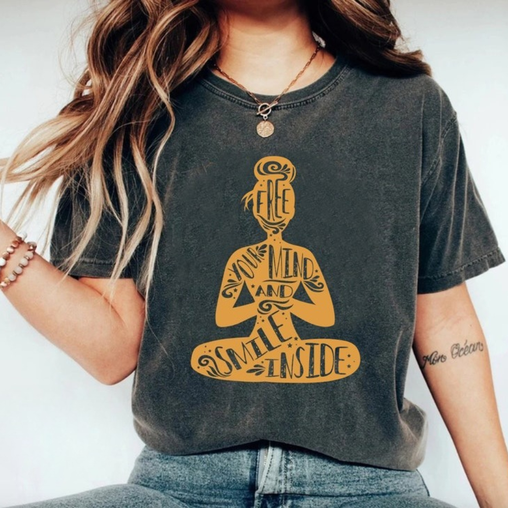 Yoga T-Shirt Free Your Mind Po - Yoga And Fitness Instructor recension och pris